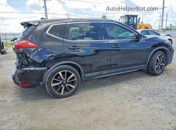 KNMAT2MT6JP579533 2018 NISSAN ROGUE Black 