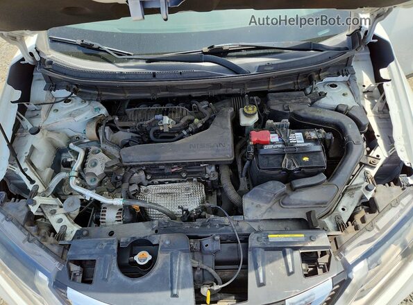 KNMAT2MT6JP584795 2018 NISSAN ROGUE White Vista del compartimento del motor