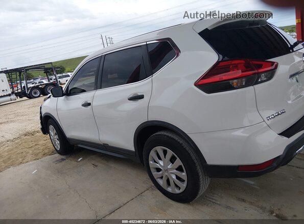 KNMAT2MT7HP503023 2017 NISSAN ROGUE White 360 interior view