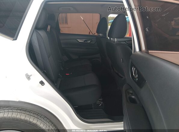 KNMAT2MT7HP503023 2017 NISSAN ROGUE White VIN sticker view