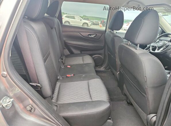 KNMAT2MT7JP505831 2018 NISSAN ROGUE Gray Vista de los asientos traseros