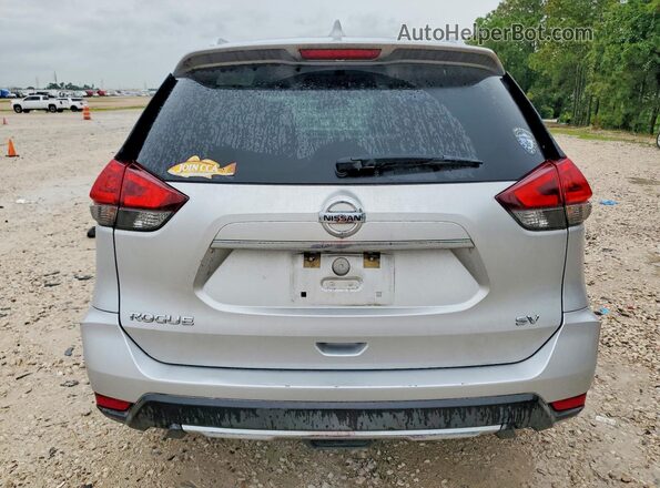 KNMAT2MT7JP510284 2018 NISSAN ROGUE Silver Rear view