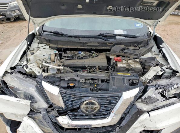 KNMAT2MT7JP538067 2018 NISSAN ROGUE White 