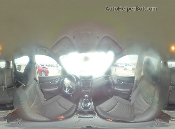 KNMAT2MT7JP538067 2018 NISSAN ROGUE White 
