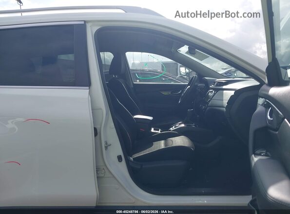 KNMAT2MT7KP535087 2019 NISSAN ROGUE White Widok wnętrza z przodu