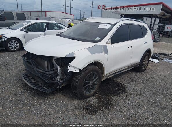 KNMAT2MT8HP516203 2017 NISSAN ROGUE White 