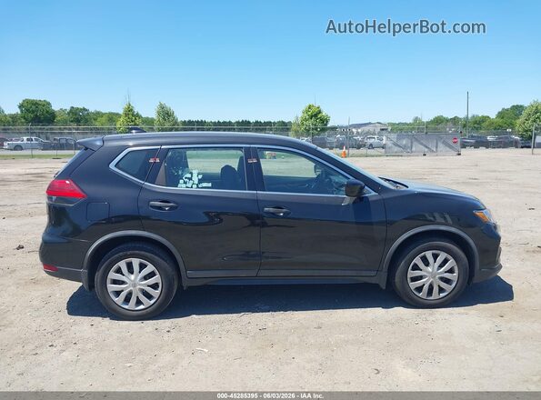 KNMAT2MT8HP583612 2017 NISSAN ROGUE Black Rear interior view