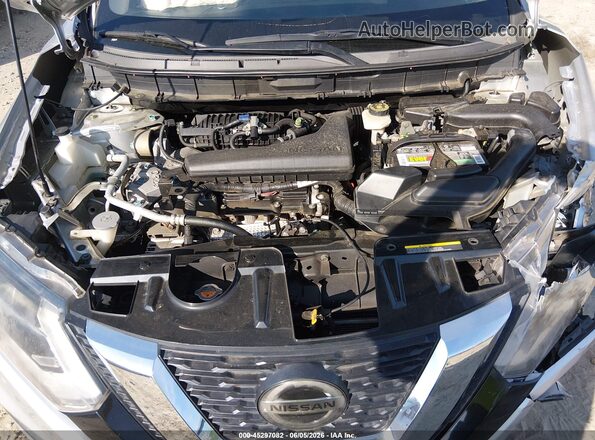 KNMAT2MT8JP525215 2018 NISSAN ROGUE Серебряный Вид сзади