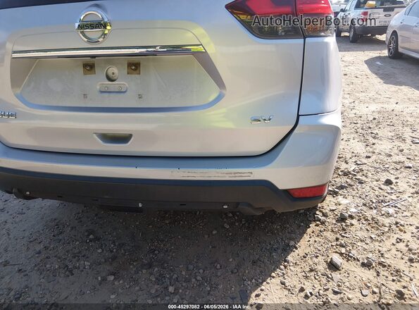 KNMAT2MT8JP525215 2018 NISSAN ROGUE Серебряный 