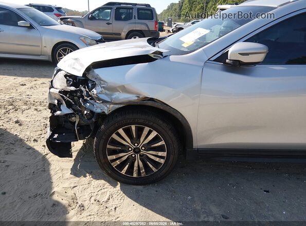 KNMAT2MT8JP525215 2018 NISSAN ROGUE Серебряный 