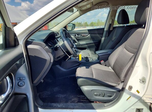 KNMAT2MT8JP539499 2018 NISSAN ROGUE White Вид салону спереду