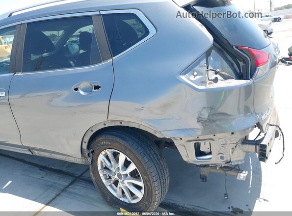 KNMAT2MT8JP588721 2018 NISSAN ROGUE Серый 