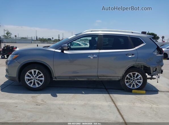 KNMAT2MT8JP588721 2018 NISSAN ROGUE Серый 