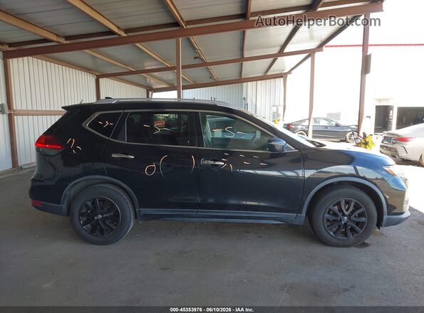 KNMAT2MT9HP512371 2017 NISSAN ROGUE Black 360 interior view