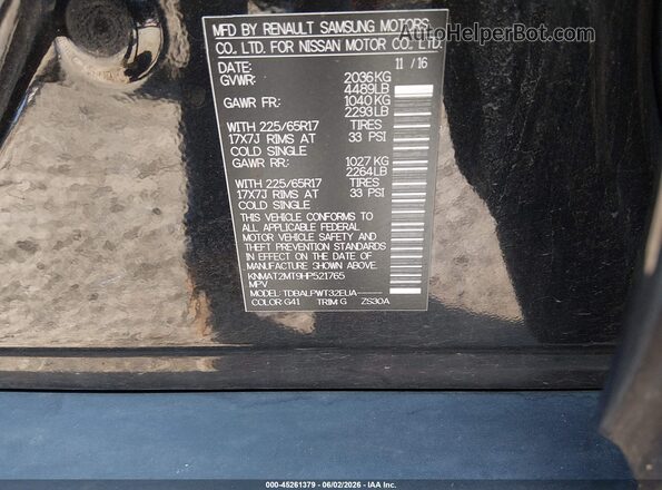 KNMAT2MT9HP521765 2017 NISSAN ROGUE Black Widok komory silnika