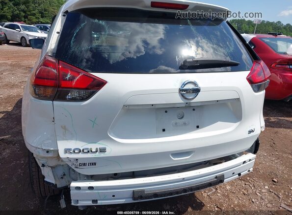 KNMAT2MT9HP560436 2017 NISSAN ROGUE Белый Вид спереди