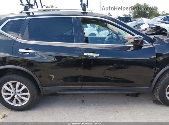 KNMAT2MT9JP516247 2018 NISSAN ROGUE Black Սալոնի հետևի տեսք