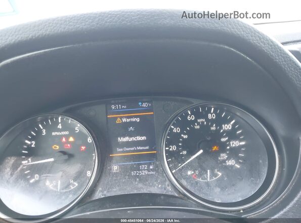 KNMAT2MT9JP558241 2018 NISSAN ROGUE Silver Widok tylnych siedzeń