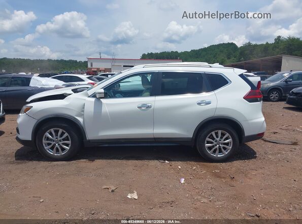 KNMAT2MT9JP570065 2018 NISSAN ROGUE White 360 interior view