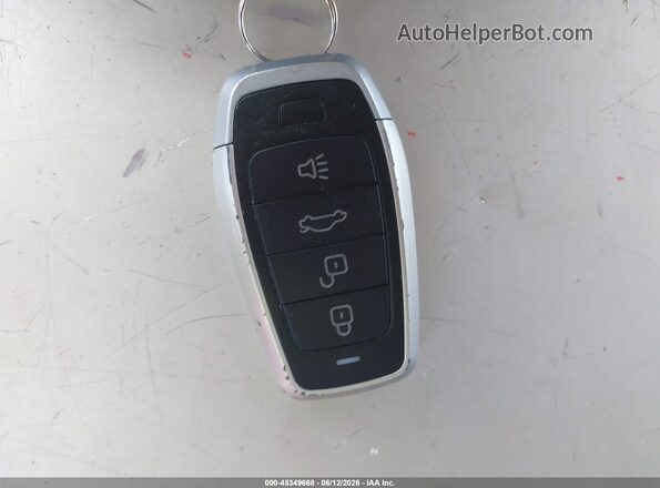 KNMAT2MT9JP570065 2018 NISSAN ROGUE White Dashboard view