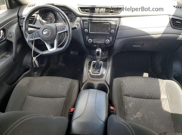 KNMAT2MT9JP580143 2018 NISSAN ROGUE Black 