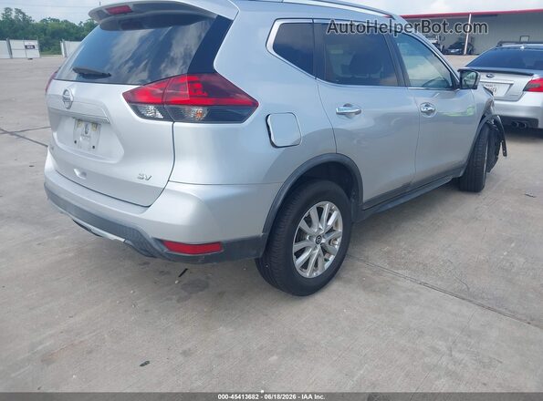 KNMAT2MT9JP605557 2018 NISSAN ROGUE Silver Rear right