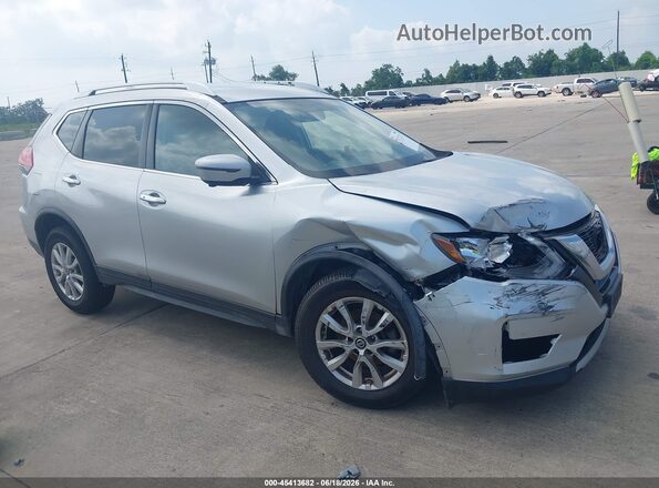 KNMAT2MT9JP605557 2018 NISSAN ROGUE Silver Rear interior view