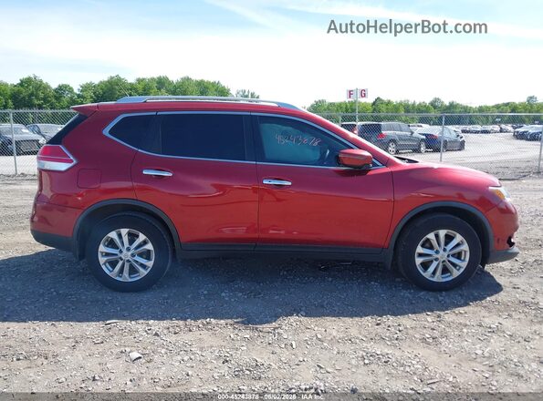 KNMAT2MV0GP713284 2016 NISSAN ROGUE Red Rear interior view