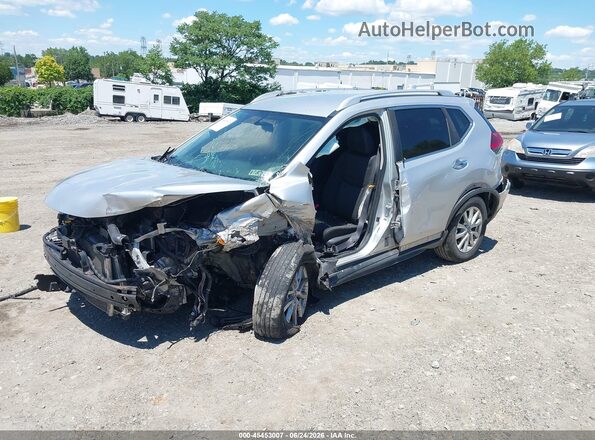 KNMAT2MV0HP575067 2017 NISSAN ROGUE Silver Front left