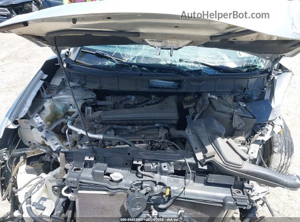 KNMAT2MV0HP575067 2017 NISSAN ROGUE Silver Rear view