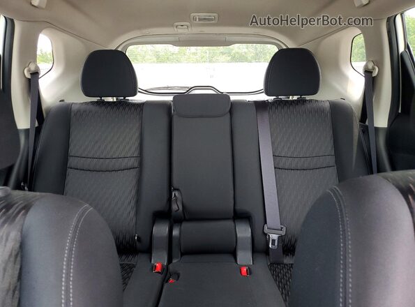 KNMAT2MV0HP597277 2017 NISSAN ROGUE White Rear seats view