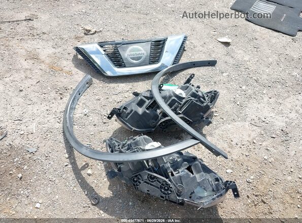 KNMAT2MV0HP598607 2017 NISSAN ROGUE Black Սարքավորումների վահանակի տեսք