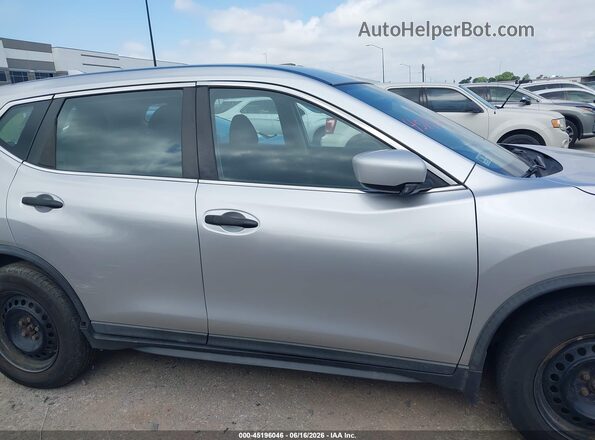 KNMAT2MV0JP520236 2018 NISSAN ROGUE Gray Widok wnętrza z tyłu