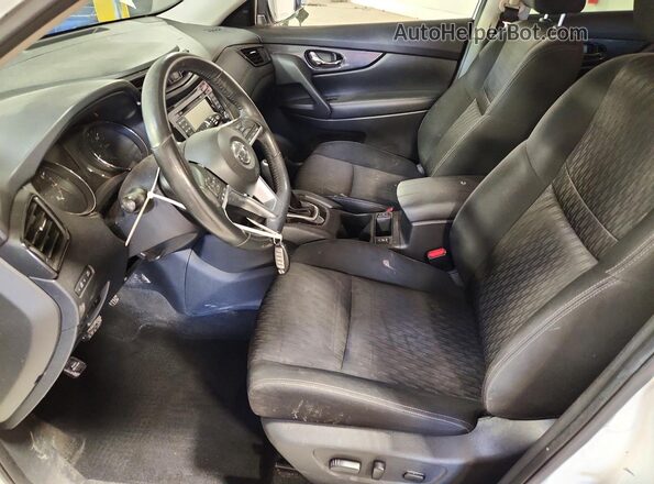 KNMAT2MV1HP522085 2017 NISSAN ROGUE White 