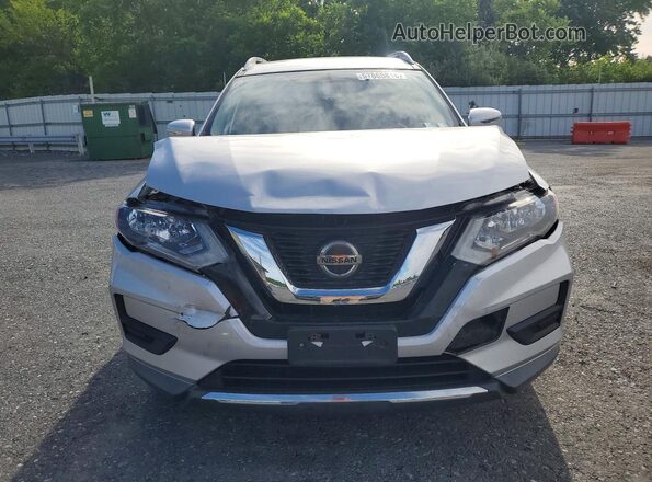 KNMAT2MV1JP503414 2018 NISSAN ROGUE Silver Вид спереду