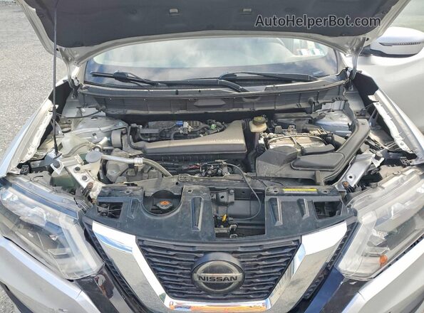 KNMAT2MV1JP503414 2018 NISSAN ROGUE Silver Вид підкапотного простору