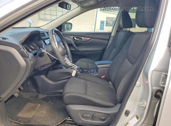 KNMAT2MV1JP503414 2018 NISSAN ROGUE Silver Вид салону спереду