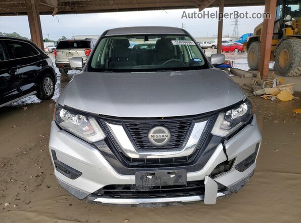 KNMAT2MV1JP554251 2018 NISSAN ROGUE Серебряный Вид спереди