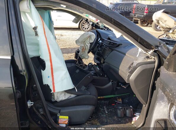 KNMAT2MV1JP599867 2018 NISSAN ROGUE Black Widok wnętrza z przodu