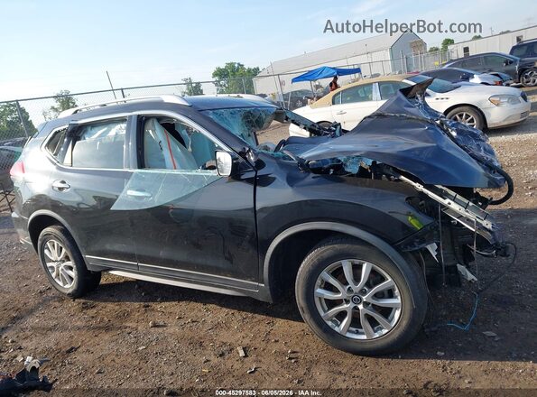 KNMAT2MV1JP599867 2018 NISSAN ROGUE Black Widok wnętrza z tyłu
