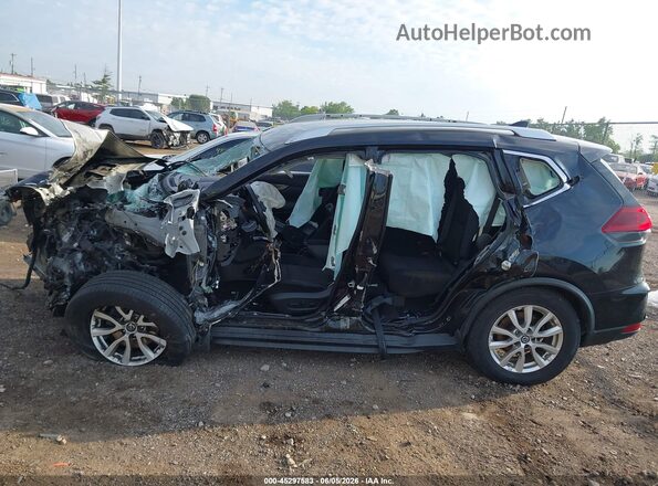 KNMAT2MV1JP599867 2018 NISSAN ROGUE Black Widok z przodu