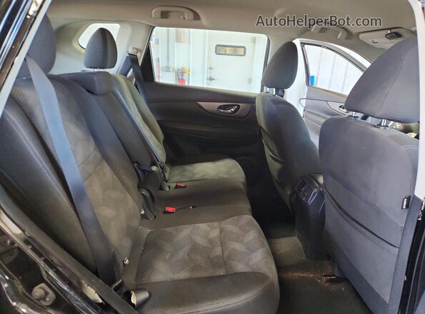 KNMAT2MV2GP658076 2016 NISSAN ROGUE Black Вид задньої частини салону