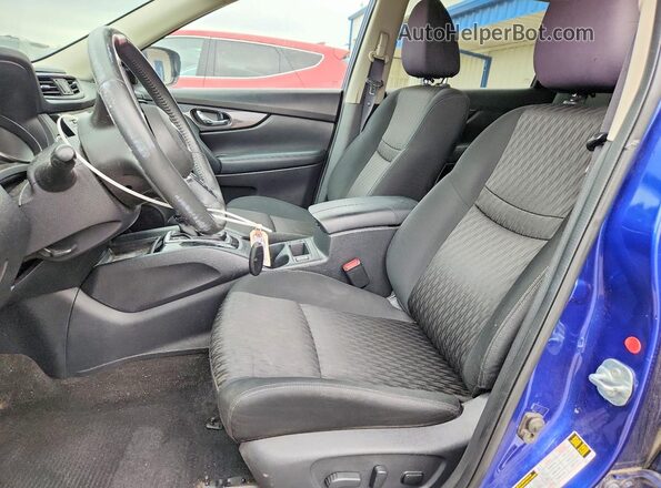 KNMAT2MV2HP570744 2017 NISSAN ROGUE Blue Front interior view