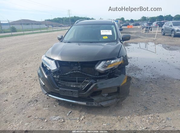 KNMAT2MV2HP575572 2017 NISSAN ROGUE Зеленый Вид задней части салона