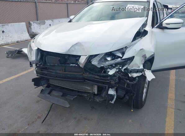 KNMAT2MV2HP592873 2017 NISSAN ROGUE White Front view