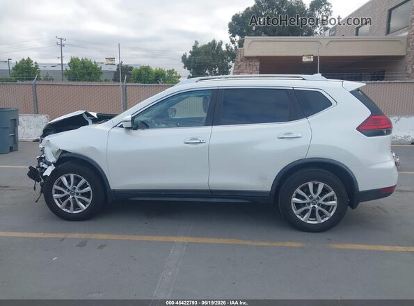 KNMAT2MV2HP592873 2017 NISSAN ROGUE White 