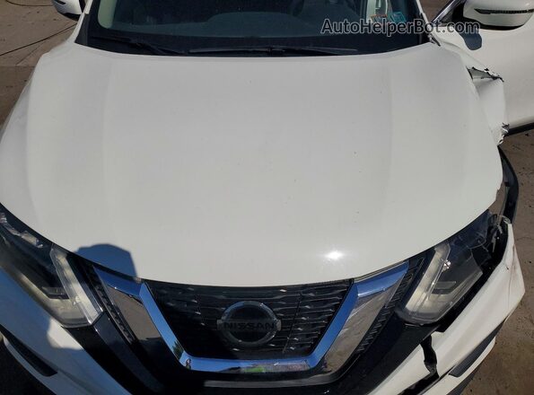 KNMAT2MV2HP604990 2017 NISSAN ROGUE White 
