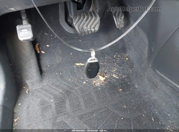 KNMAT2MV2JP529147 2018 NISSAN ROGUE Серебряный Вид панели приборов