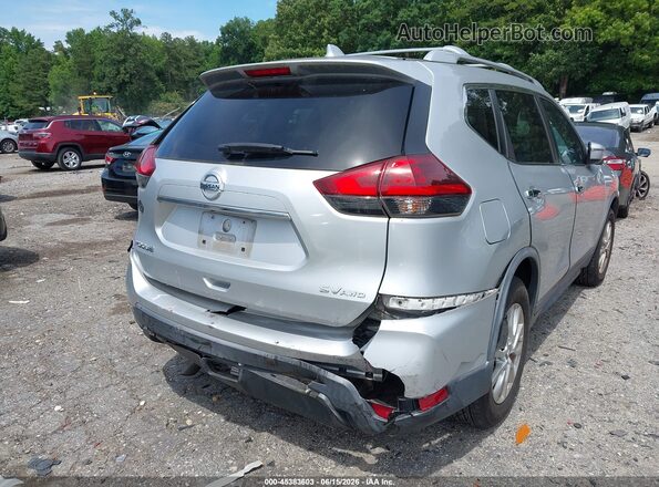 KNMAT2MV2JP529147 2018 NISSAN ROGUE Серебряный Вид спереди