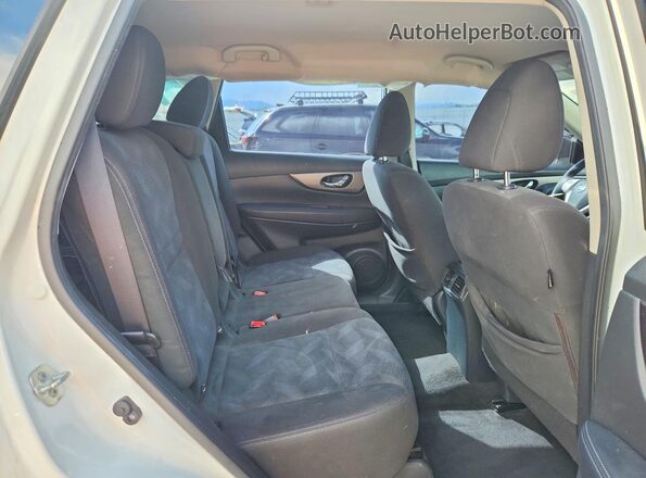KNMAT2MV3GP682936 2016 NISSAN ROGUE Белый Вид задней части салона